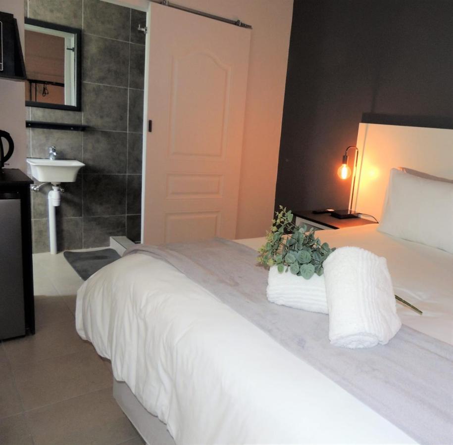 The Lantern Guesthouse Bloemfontein Luaran gambar
