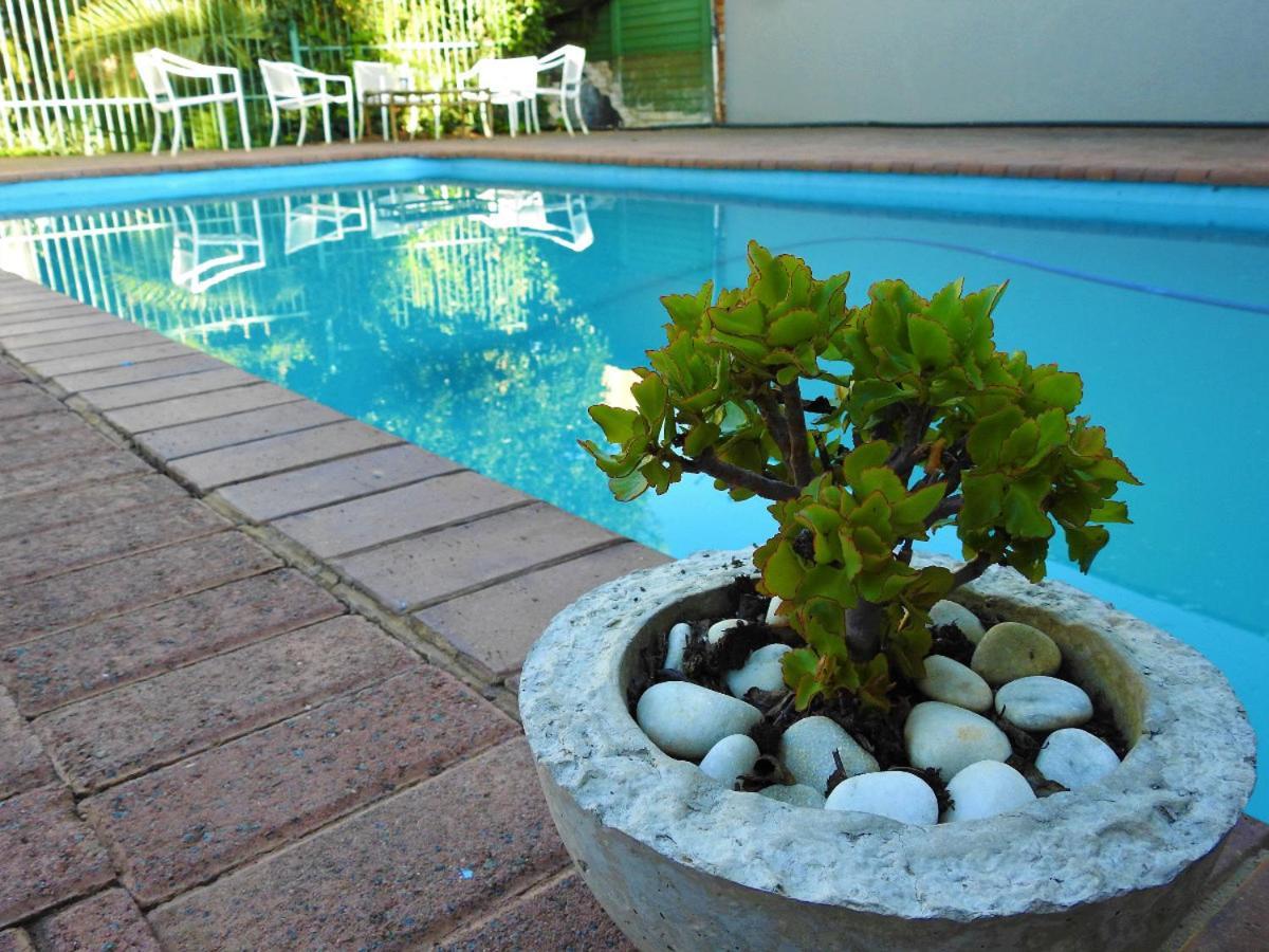The Lantern Guesthouse Bloemfontein Luaran gambar