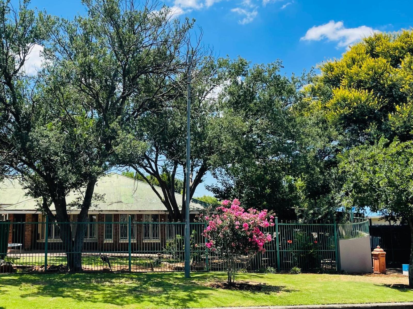 The Lantern Guesthouse Bloemfontein Luaran gambar